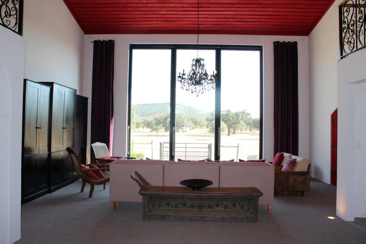 Herdade Dos Alfanges "The Barn" Viana do Alentejo Bagian luar foto