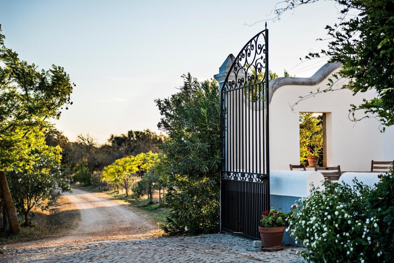 Herdade Dos Alfanges "The Barn" Viana do Alentejo Bagian luar foto